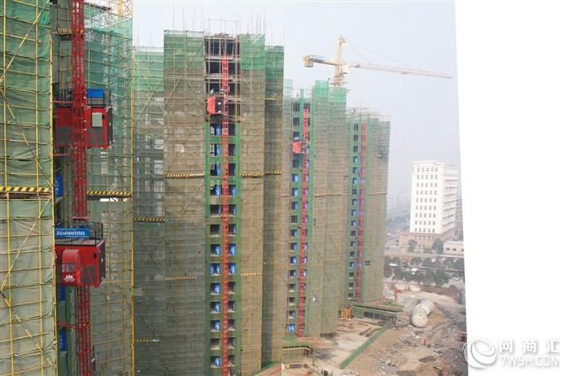 建筑现场的新选择：工地建材出租